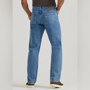 Wrangler Relaxed Fit Jeans